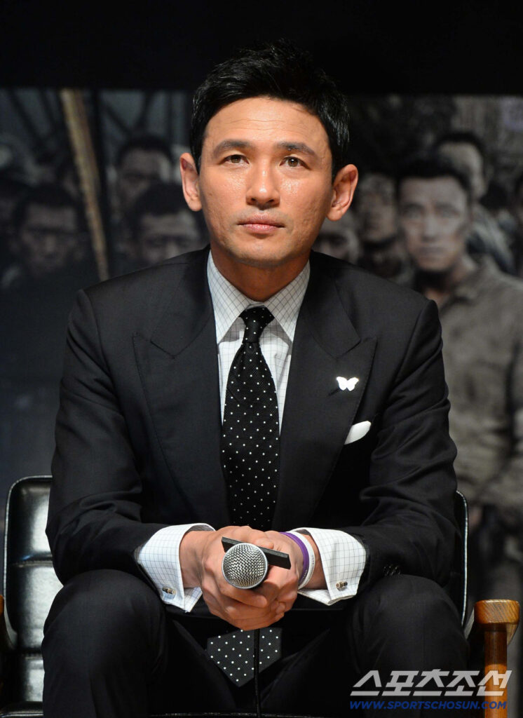 A’s Claims Against Hwang Jung-min Draw Backlash as He Reportedly Contacts Cannes and Venice Film Festivals A's Claims Against Hwang Jung-min Draw Backlash as He Reportedly Contacts Cannes and Venice Film Festivals
