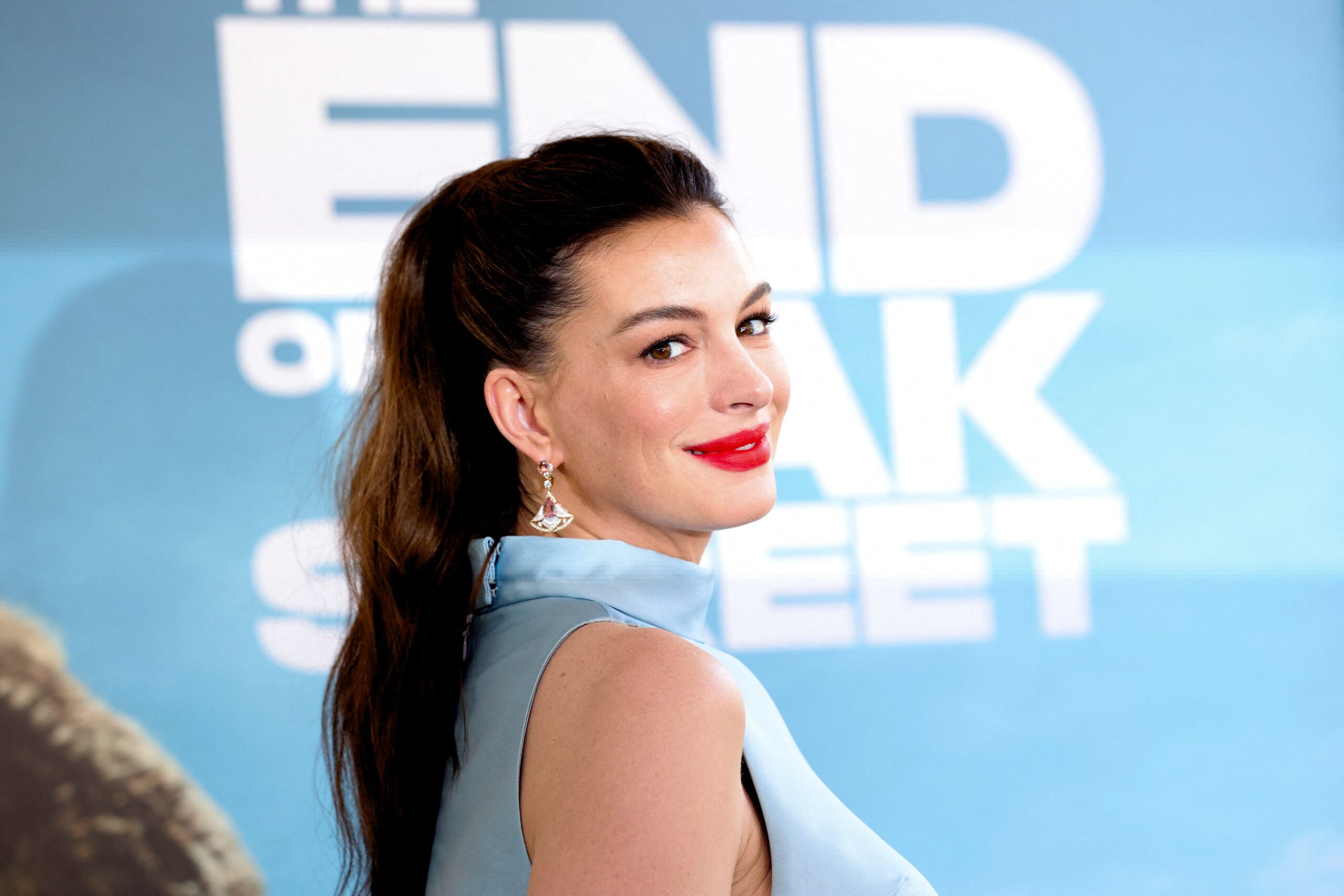 Anne Hathaway will next star in ‘Princess Diaries 3’