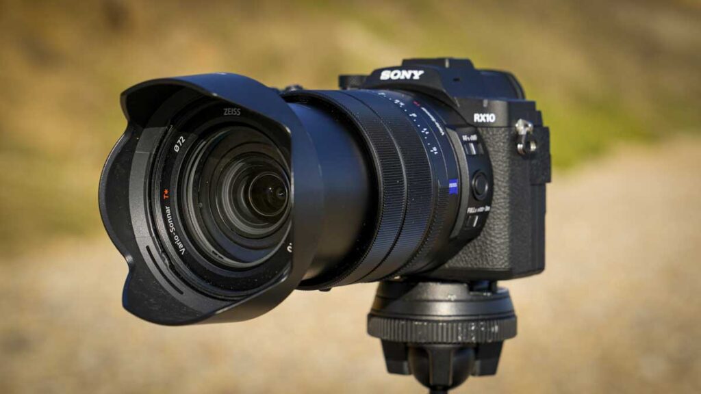 I spent two weeks with the Sony RX10 V and barely missed changing lenses