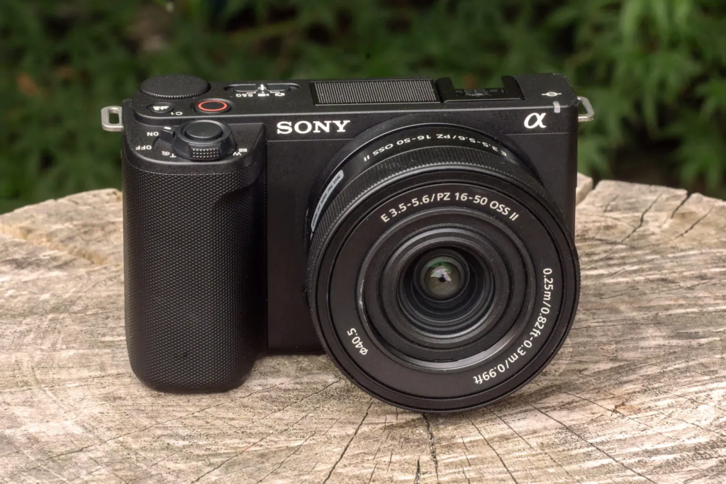 This super-small vlogging camera punches well above its weight and is now cheaper (with lens!)
