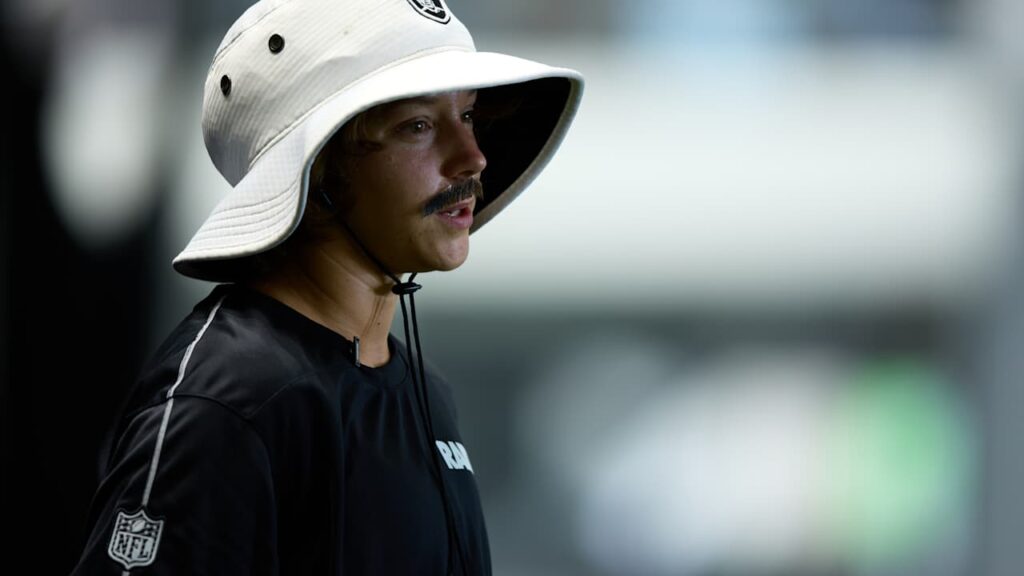 Photos: Intern Kevin goes undercover Photos: Intern Kevin goes undercover