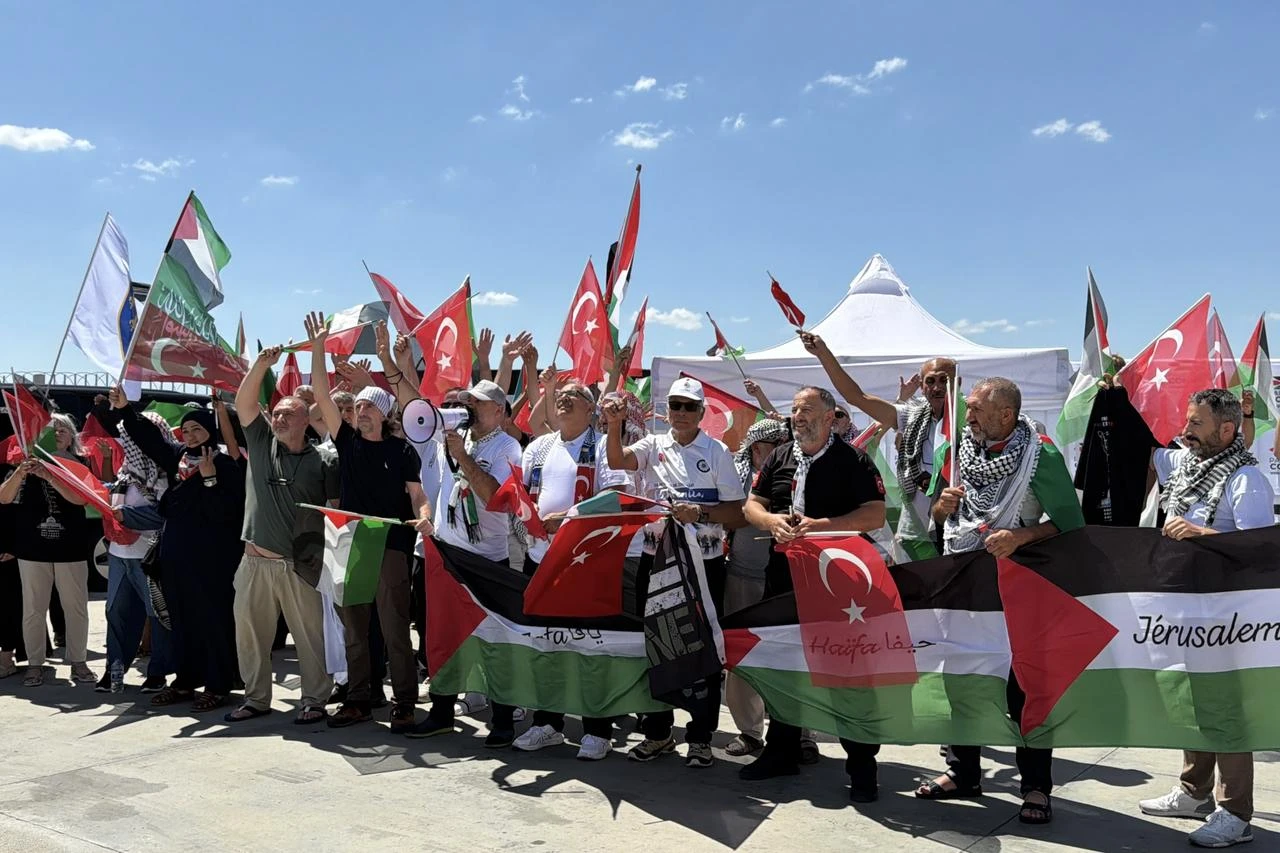 'Palestine Convoy' arrives in Türkiye after journey from Bosnia, Herzegovina