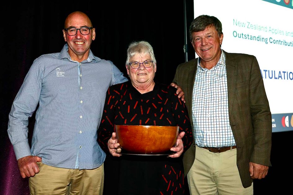 Tasman fruit veteran honoured after decades behind the scenes Tasman fruit veteran honoured after decades behind the scenes