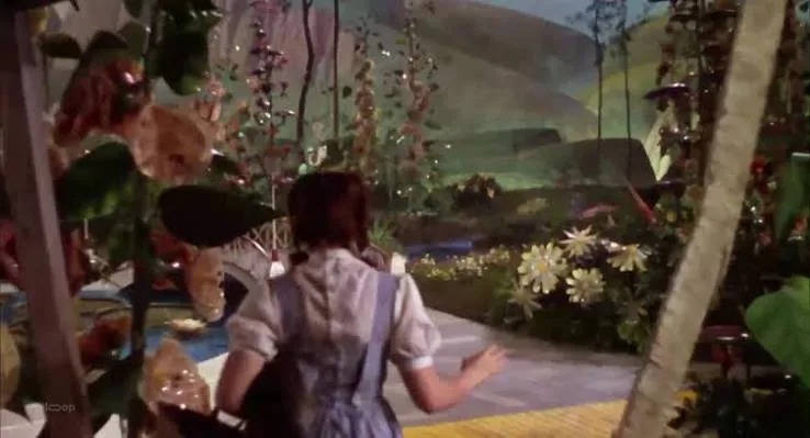 13 Movie Scenes That Looked Completely Different Behind the Scenes
