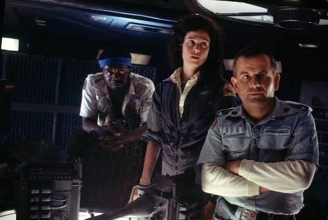 13 Movie Scenes That Looked Completely Different Behind the Scenes